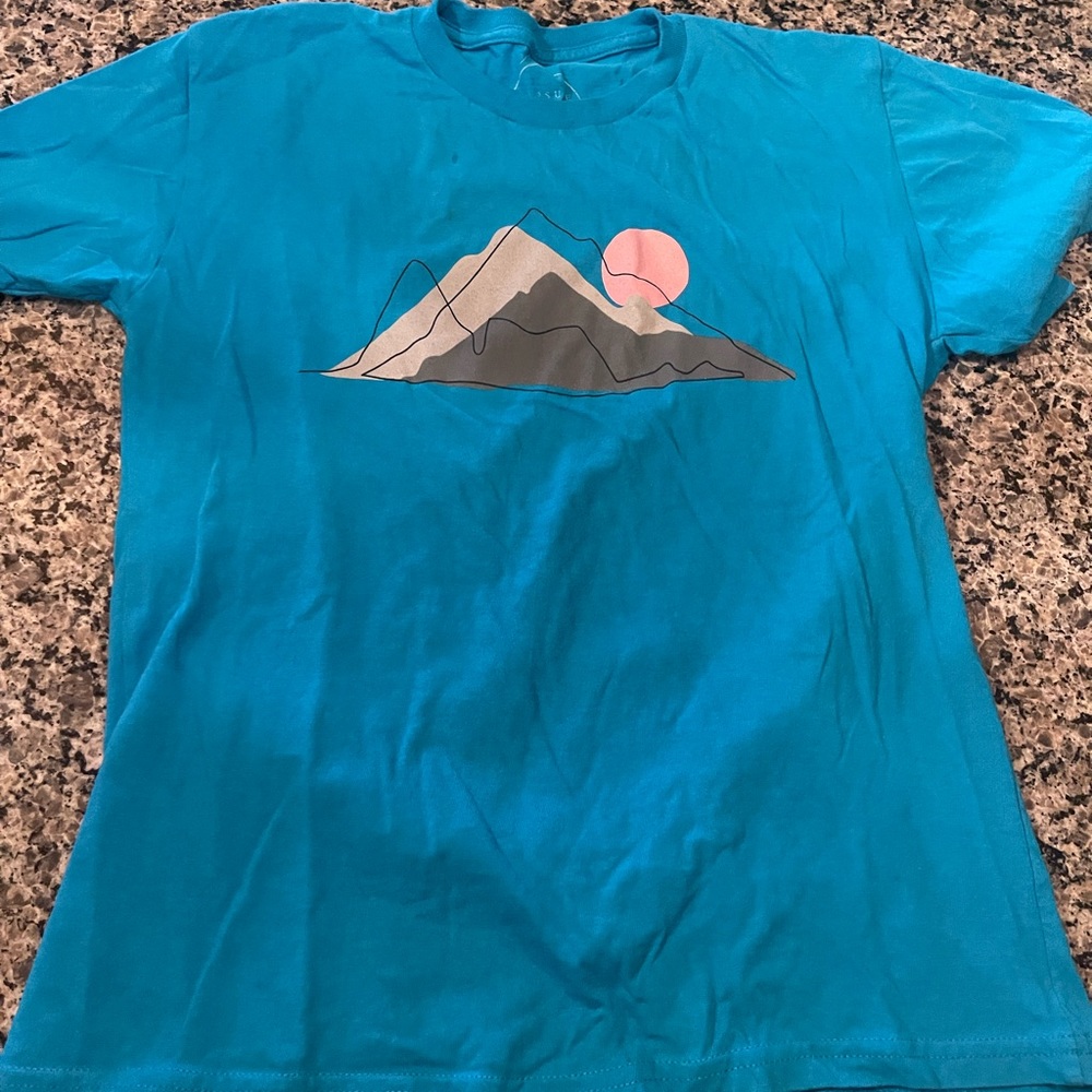 Poshmark boys t shirt